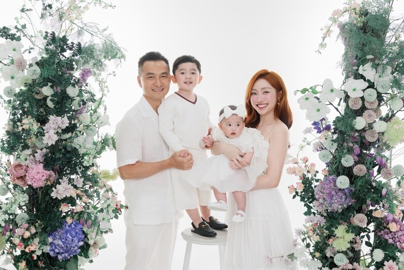 Chi Bảo kết hôn với doanh nhân Lý Thùy Chang năm 2021. Hiện tại, vợ chồng nam diễn viên có hai con chung. Ảnh: FB Lý Thùy Chang.