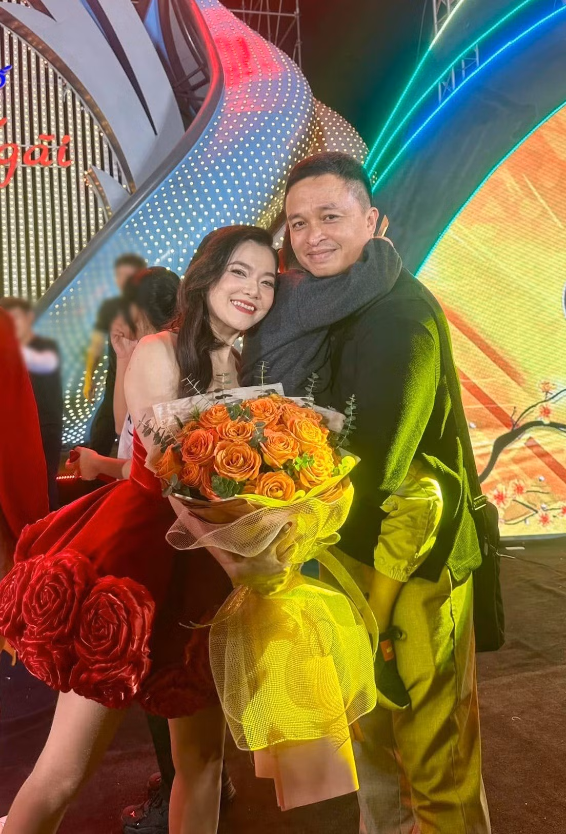 Thanh Ngọc kết hôn với bác sĩ Đức Thiệp. Cả hai là bạn học cấp 3. Dù công việc bận rộn, Đức Thiệp vẫn thường xuyên đưa đón Thanh Ngọc đi hát, tham gia sự kiện.