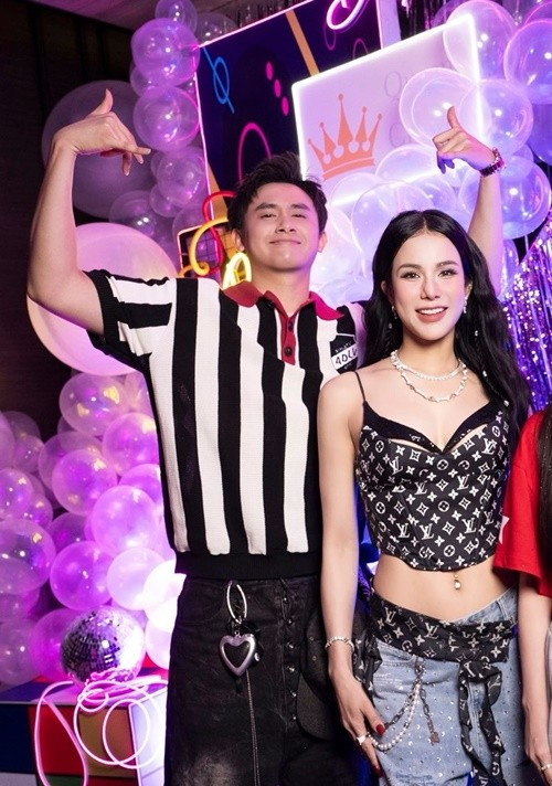 Cuối tháng 8/2025, Phạm Kiên dự tiệc sinh nhật của Diệp Lâm Anh, nhắn nhủ nữ người mẫu: “Chúc bác Diệp Lâm Anh có một sinh nhật thật nhiều niềm vui và hạnh phúc”. Ảnh: FB Phạm Kiên.