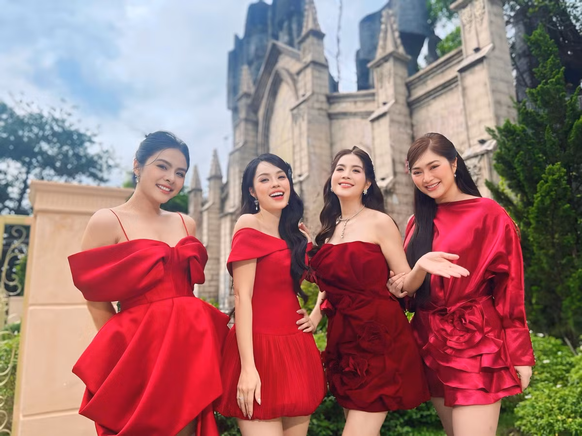 Vân Trang có 4 người con, Dương Cẩm Lynh là mẹ 2 con còn Kha Ly và Thanh Trúc từng một lần sinh nở. Ảnh: FB Kha Ly.