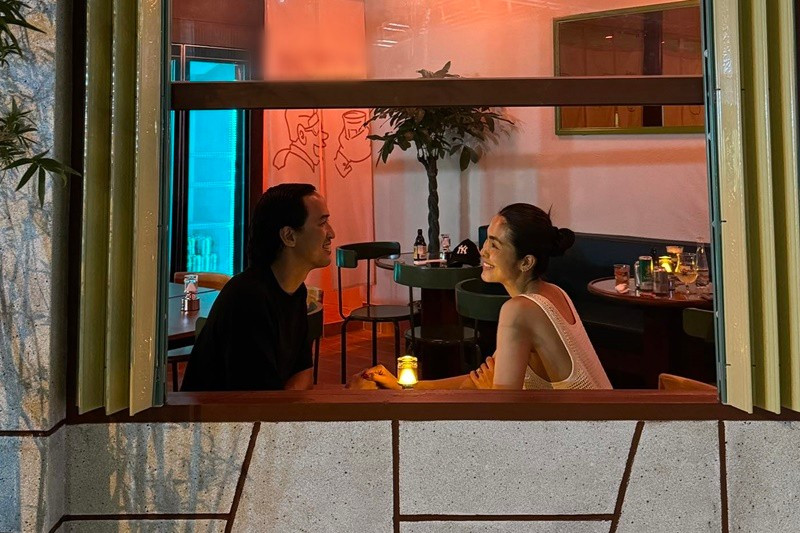 Hà Tăng giờ là bà mẹ ba con. Cô và Louis Nguyễn vẫn giữ tình cảm mặn nồng sau 17 năm bên nhau. Ảnh: FB Tăng Thanh Hà.