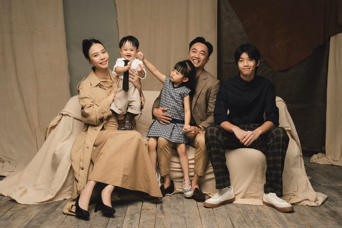 Cường Đô la còn có hai người con: Suchin và Sutin. Ảnh: FB Cường Đô la.