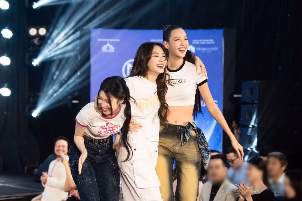 "Hạnh phúc thật viên mãn nhé, candy girl của chị! Thương em rất nhiều", Bảo Ngọc nhắn nhủ Phương Nhi. Ảnh: Tiền Phong.