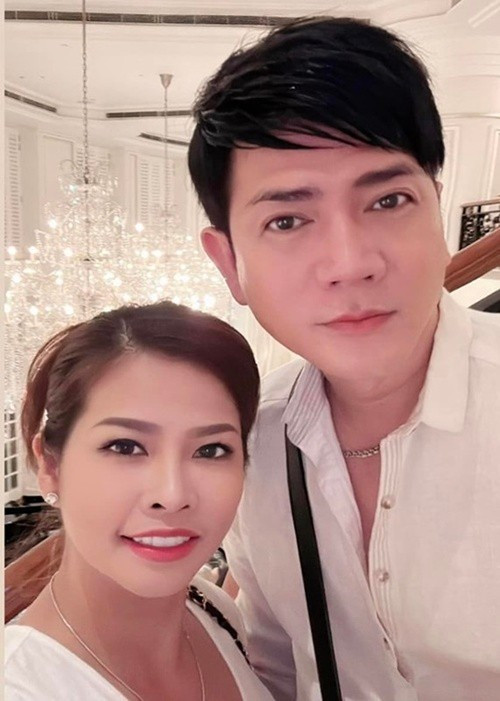 Trong cuộc phỏng vấn với Dân Việt, Quách Thành Danh cho biết, khi hai vợ chồng mâu thuẫn, anh là người chủ động làm hòa. Cả hai luôn thuận, chuyện vợ chồng nếu có khúc mắc phải cùng nhau ngồi xuống nói chuyện, vì nóng giận đôi bên sẽ khó kiểm soát hành động, lời nói dễ dẫn đến làm tổn thương nhau. Ảnh: FB Quách Thành Danh.