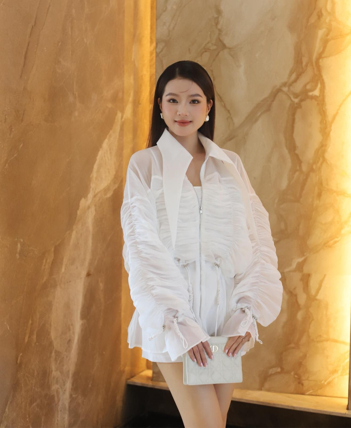 Nữ diễn viên Thiên đường máu theo đuổi phong cách ngọt ngào.