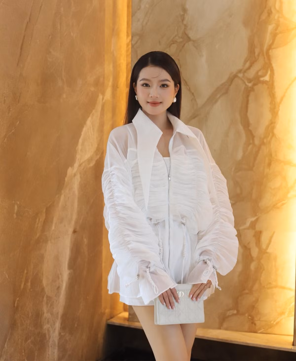 Nữ diễn viên Thiên đường máu theo đuổi phong cách ngọt ngào.