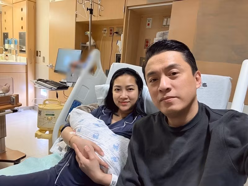 Lam Trường cho biết, vợ giấu thông tin mang thai vì quan niệm "có kiêng có lành". Ảnh: FB Lam Trường.