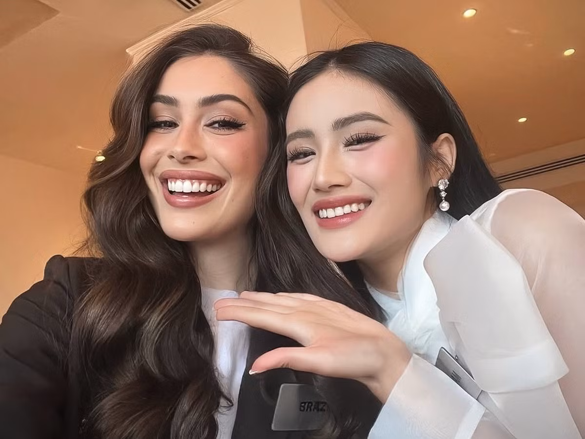 Đi sâu vào dự án "Heart to Head”, Ý Nhi chia sẻ cô thấu hiểu lý do học sinh mất động lực đến trường. “Thực tế không phải là cơ sở hạ tầng xuống cấp hay đường đi hiểm trở, mà là viễn cảnh tối tăm. Các em không dám mơ về tương lai tốt đẹp hơn”, Ý Nhi cho hay. Ảnh: FB Ý Nhi.