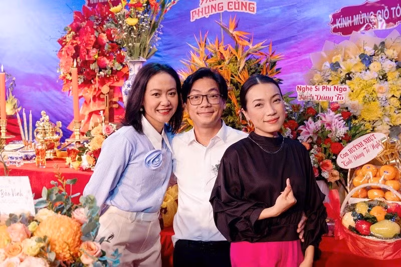 Nữ diễn viên hạnh phúc vì vẫn được làm nghề, được đứng trên sân khấu, trước máy quay, vẫn luôn háo hức tò mò mỗi khi được trao một vai diễn mới. Ảnh: FB Hồng Ánh.