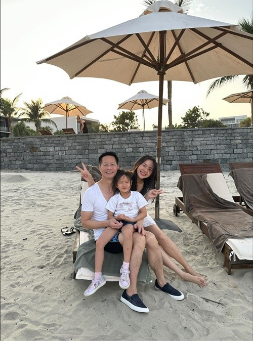 Phan Như Thảo luôn được chồng ủng hộ công việc, việc thay đổi bản thân. Tháng 9/2025, nữ người mẫu được doanh nhân Đức An tặng căn hộ hơn 10 tỷ đồng. Ảnh: FB Đức An.