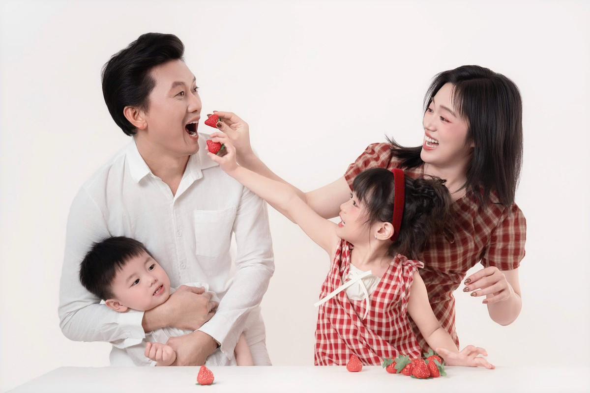 Bé Bào Ngư cùng Quách Ngọc Tuyên từng làm khách mời trong chương trình Bố ơi, mình đi đâu thế năm 2025.