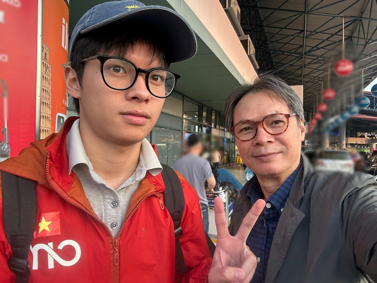 Đạo diễn Trần Lực cùng con trai Trần Tú đóng phim điện ảnh Thế hệ kỳ tích. Mới đây, trên trang cá nhân, Trần Lực tiết lộ về vai diễn của anh trong phim mới. Ảnh: FB Trần Lực.