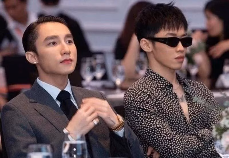 Kay Trần từng thuộc công ty quản lý của Sơn Tùng M-TP. Theo Tiền Phong, Nắm đôi bàn tay là sản phẩm duy nhất của Kay Trần trong 2 năm gắn bó với công ty quản lý của Sơn Tùng M-TP. Ảnh: Tiền Phong.