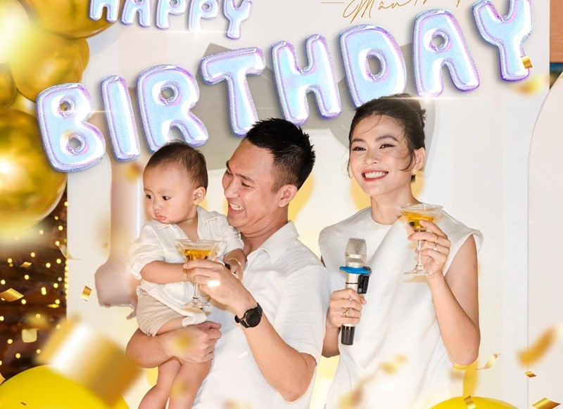 Mâu Thủy hạnh phúc bên chồng doanh nhân và con trai kháu khỉnh. Ảnh: FB Mâu Thủy.