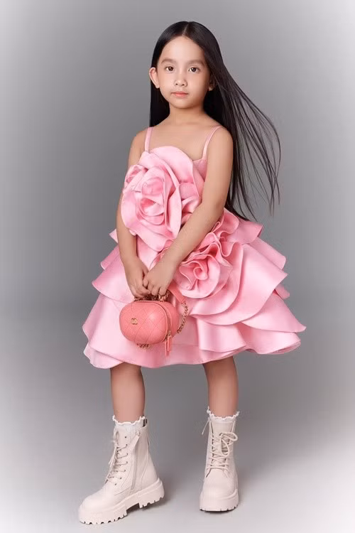 Nam thiết kế từng mua set túi hàng hiệu gần 700 triệu đồng cho bé MyMy. Ảnh: FB Đỗ Mạnh Cường.