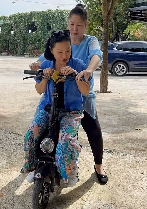 Hồng Vân luôn là chỗ dựa vững chắc của Hồng Đào trong nhiều năm qua. Ảnh: FB Hồng Đào.