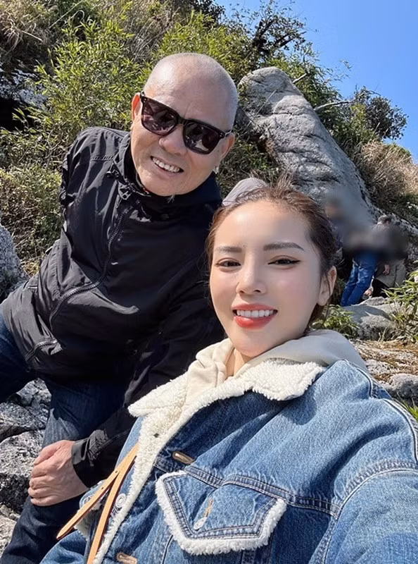 Kỳ Duyên từng chia sẻ trên Pháp Luật Việt Nam: “Hồi nhỏ, tôi bị ăn đòn rất nhiều, nhưng tôi được gia đình yêu thương và bao bọc, nên không có nhiều sự va vấp, trải đời". Ảnh: FB Kỳ Duyên.