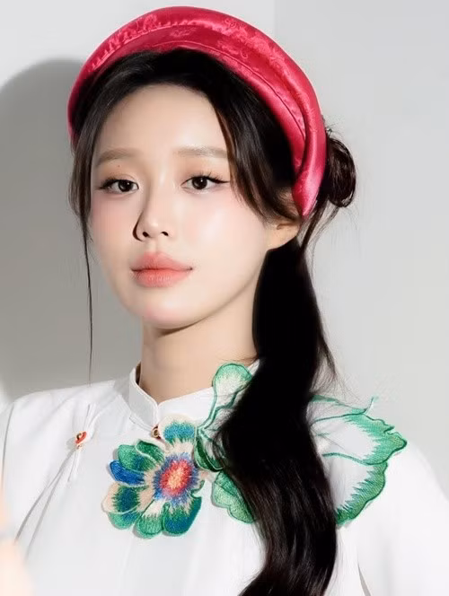 Han Sara chia sẻ trong cuộc phỏng vấn với Saostar, cô thường ăn Tết ở cả 2 đất nước, Việt Nam và Hàn Quốc. Ảnh: Instagram Han Sara.