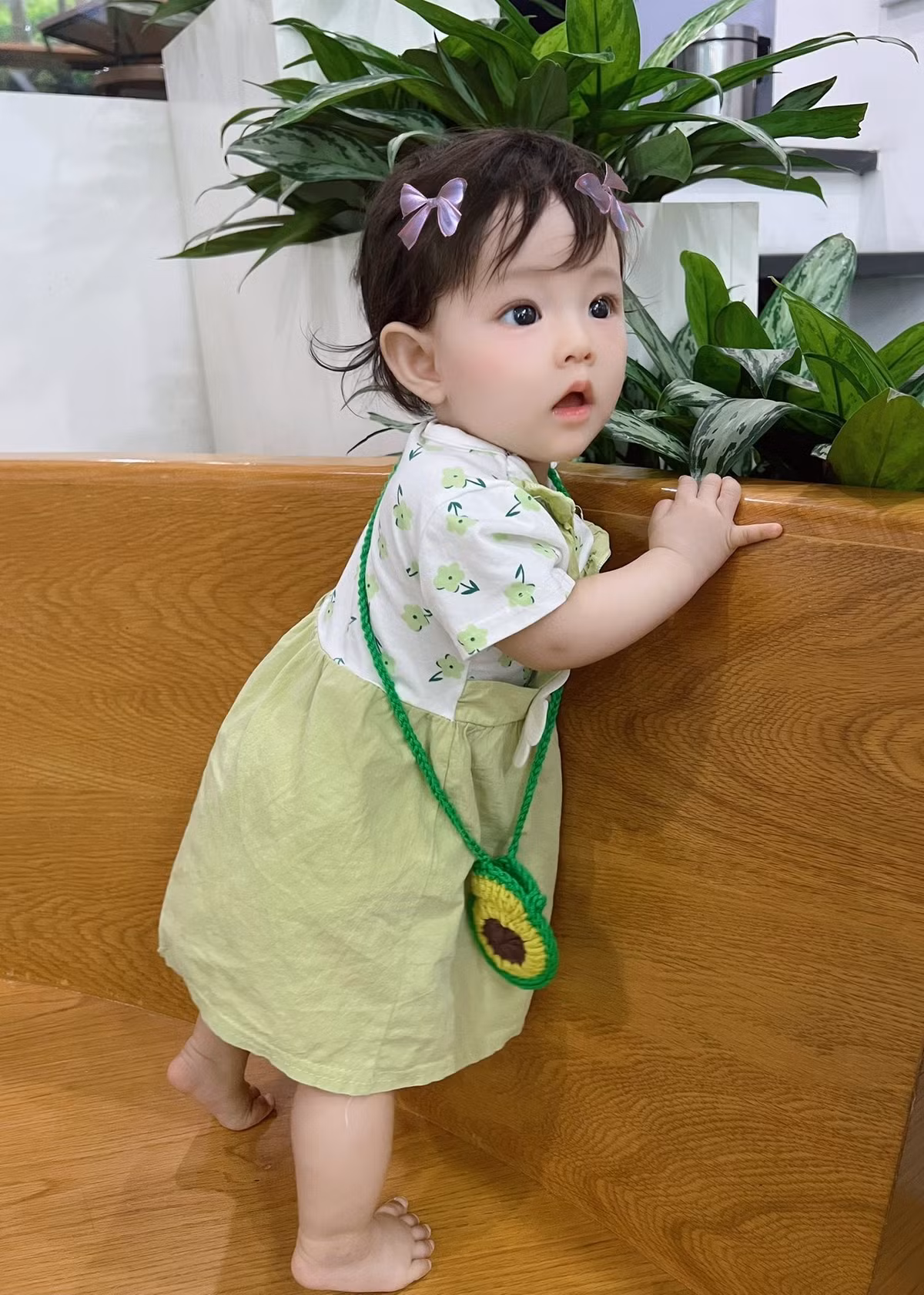 Bảo Anh chia sẻ, trong lần đầu chụp ảnh quảng cáo, bé Melody liên tục khóc. Ảnh: FB Bảo Anh.