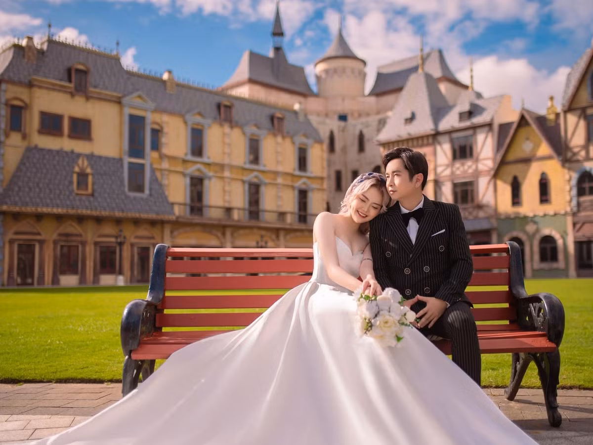 Bằng Cường chia sẻ trong chương trình Vợ chồng son, nhờ Bảo Anh thúc giục, anh làm việc được nhanh hơn. Ảnh: FB Bằng Cường.