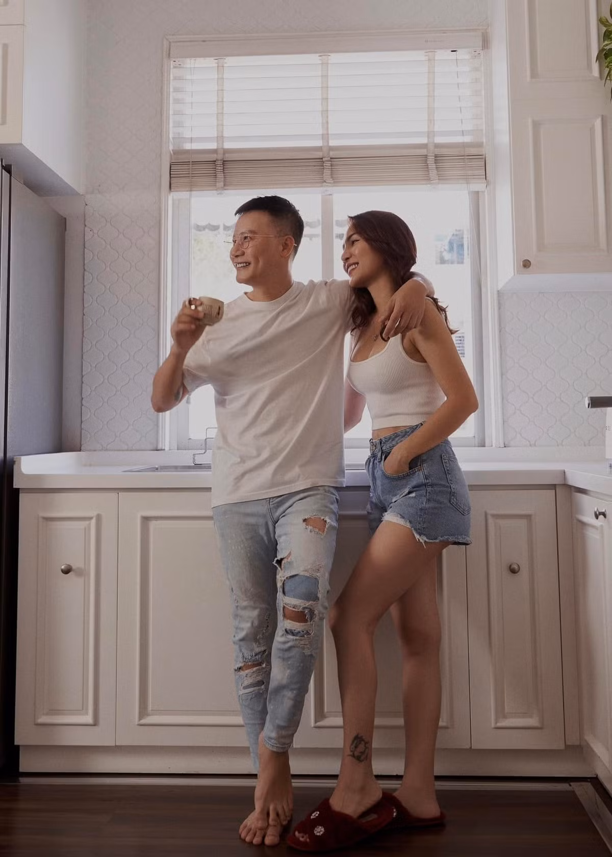 Vợ Hoàng Bách hiện tại sở hữu vóc dáng nóng bỏng, săn chắc. Cựu người mẫu có vòng eo 58 cm khi chưa sinh nở. Khi đã làm mẹ, Thanh Thảo giữ được vòng eo 63cm. Ảnh: FB Thanh Thảo.