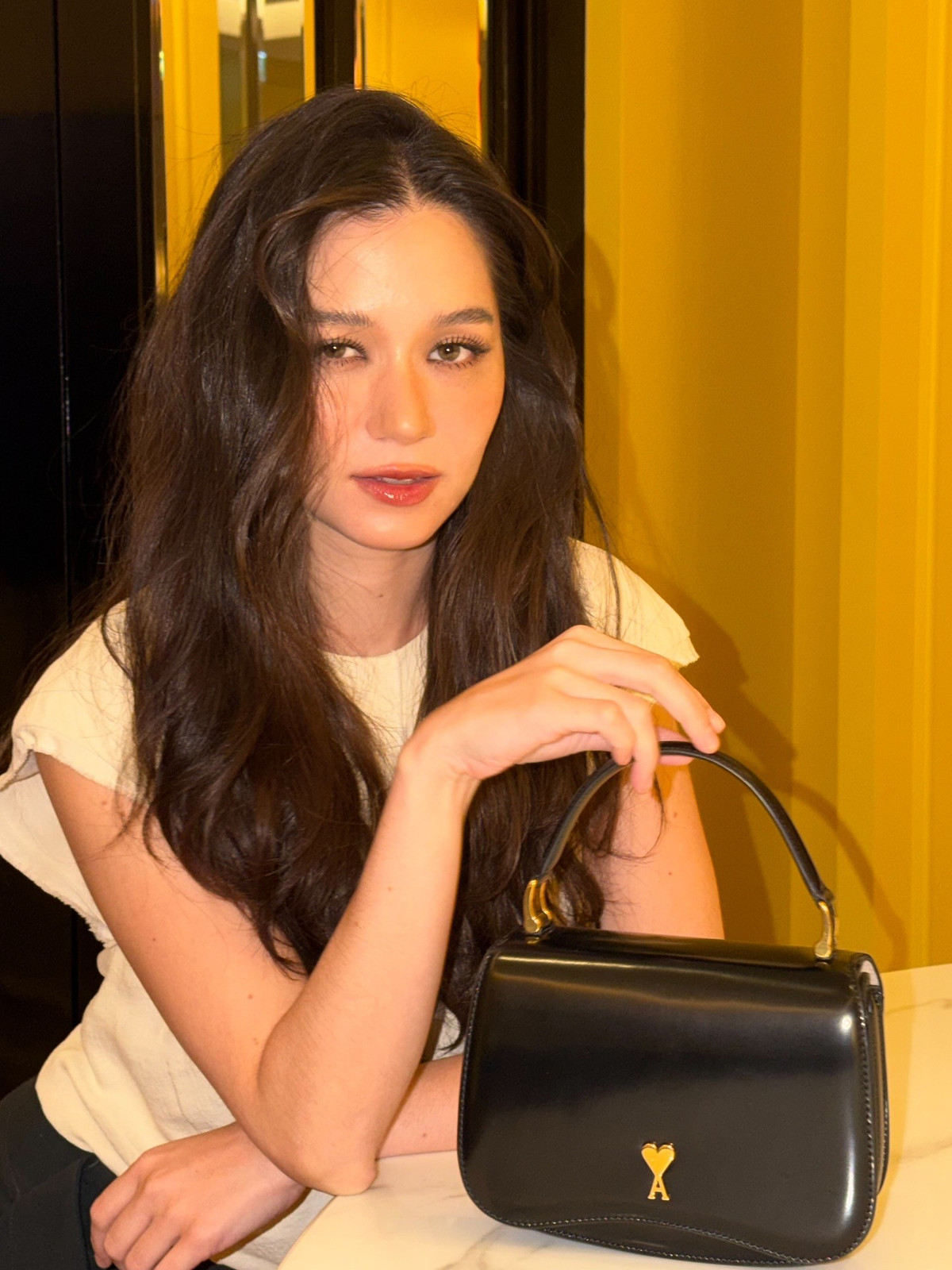 Nữ ca sĩ còn cho biết: “Thành thật mà nói, tôi cảm thấy danh tiếng, hình ảnh, sự nghiệp của tôi đã bị ảnh hưởng”.