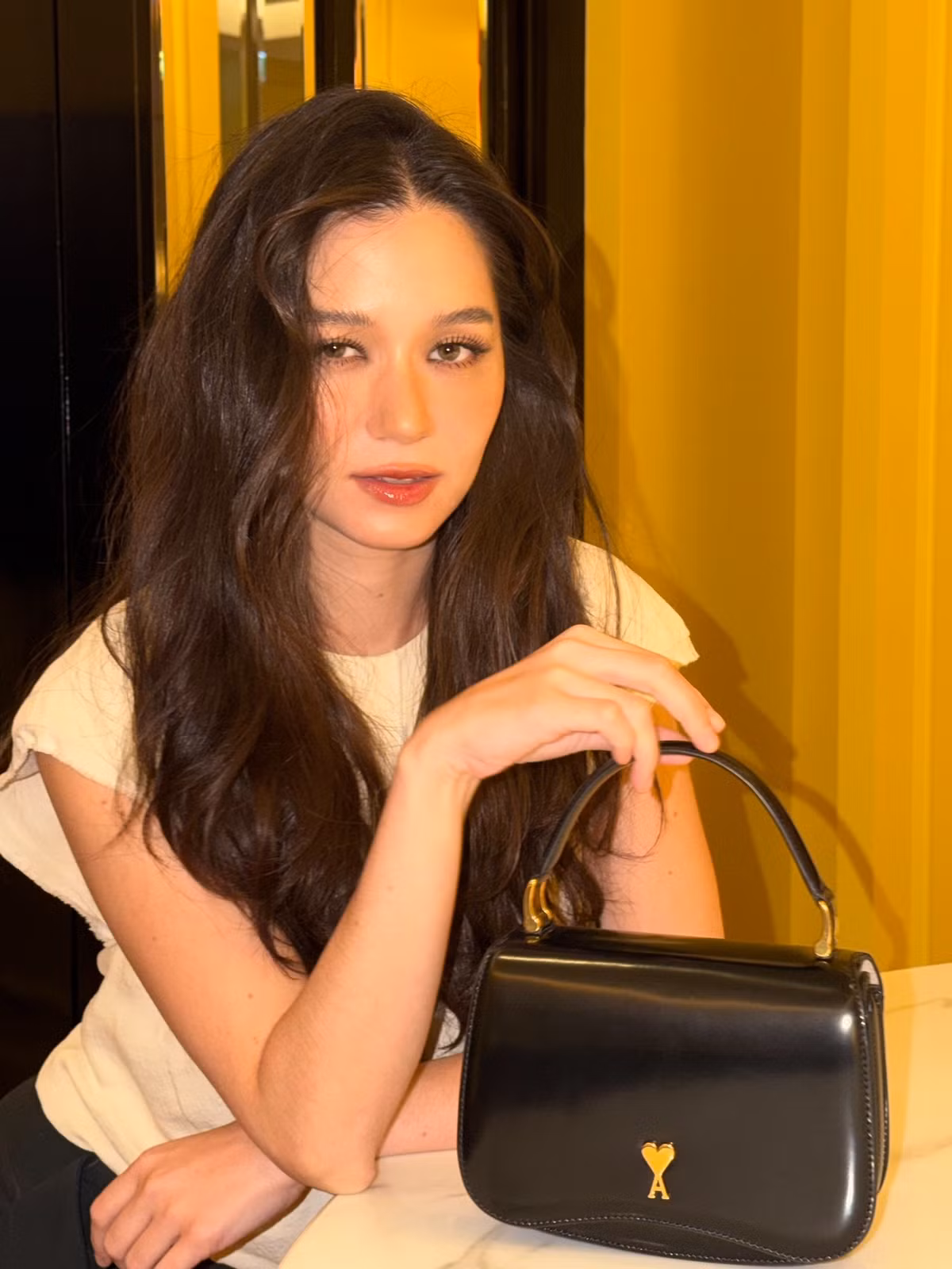 Nữ ca sĩ còn cho biết: “Thành thật mà nói, tôi cảm thấy danh tiếng, hình ảnh, sự nghiệp của tôi đã bị ảnh hưởng”.