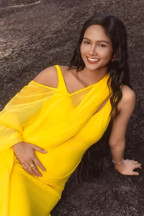 Hạnh phúc của Hoa hậu Hoàn vũ Việt Nam 2017 thêm viên mãn khi cô mang bầu con đầu lòng.Ảnh: FB H’hen Niê.