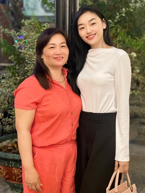 View - Gia thế của tân Hoa hậu Hòa bình Việt Nam 2025 Yến Nhi | Báo Tri thức và Cuộc sống - TIN TỨC PHỔ BIẾN KIẾN THỨC 24H