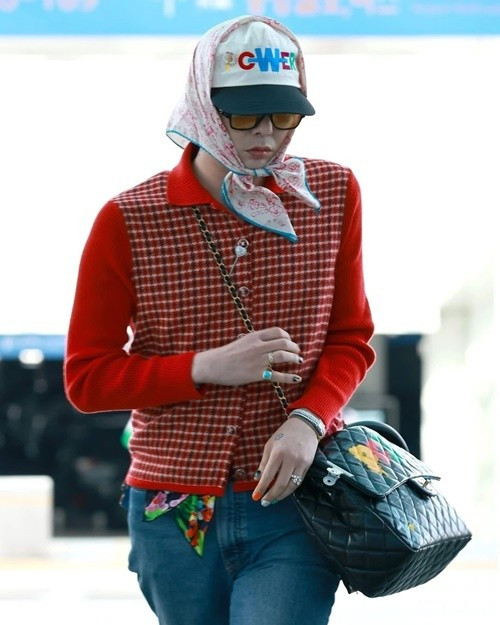 G-Dragon thường sử dụng đồ hiệu xa xỉ. Trưởng nhóm Big Bang nhiều lần xuất hiện với đồng hồ có giá hàng triệu USD. Ảnh: Znews.