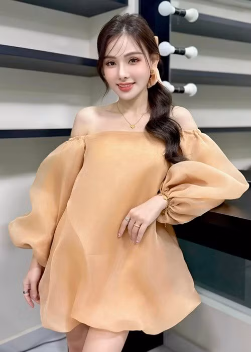 Thu Thủy chia sẻ trên Người Lao Động, kể từ khi sinh bé thứ hai, sức khỏe của cô giảm sút khá nhiều. Tuy nhiên, Kin Nguyễn luôn đồng hành và giúp đỡ cho Thu Thủy. Ảnh: FB Thu Thủy.