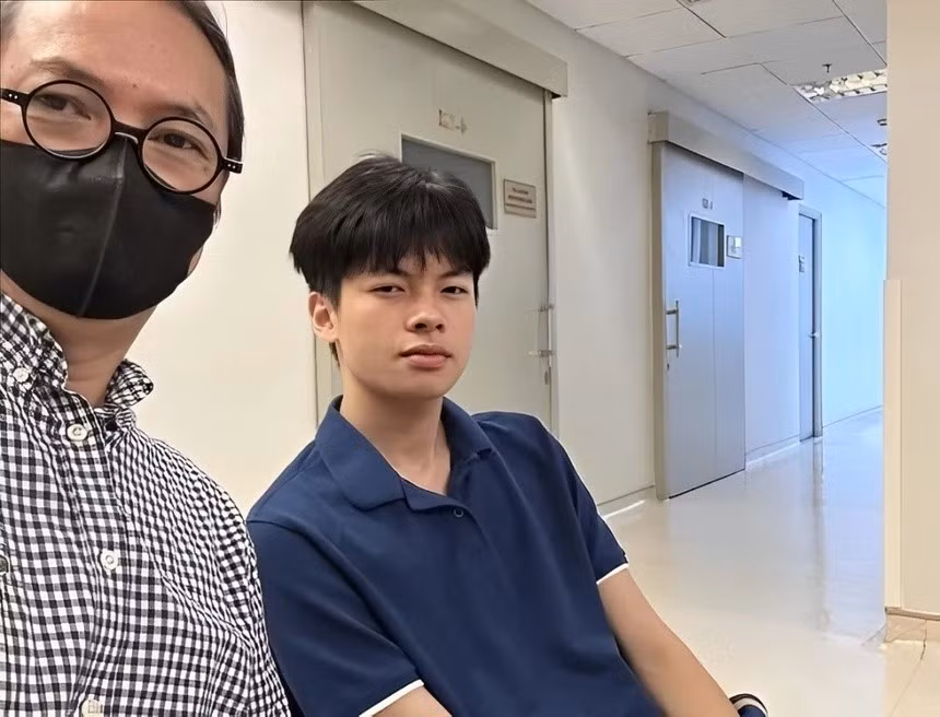 Trần Tú hiện tại điển trai, được nhận xét có nhiều nét giống nghệ sĩ Trần Lực lúc còn trẻ. Ảnh: Znews.