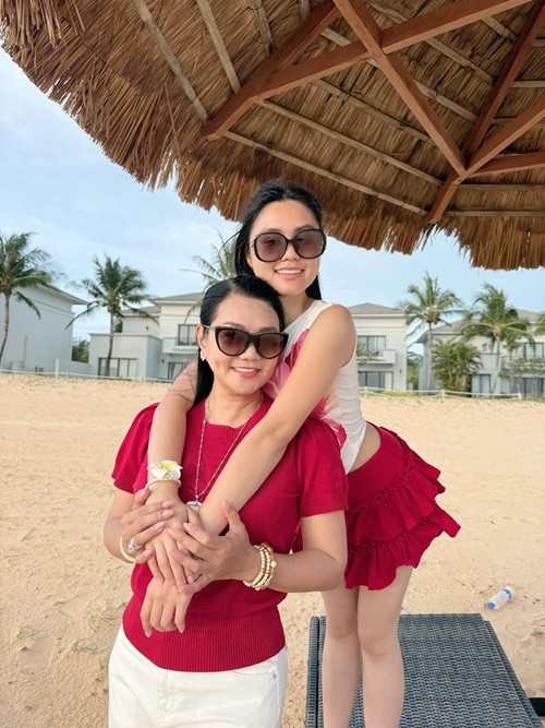 View - Con gái nghệ sĩ cải lương Ngọc Huyền xinh như hot girl, thích đóng phim | Báo Tri thức và Cuộc sống - TIN TỨC PHỔ BIẾN KIẾN THỨC 24H