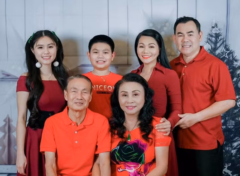 Ngọc Huyền và chồng còn có cậu con trai chung tên Hà Nam. Ảnh: Dân Việt.