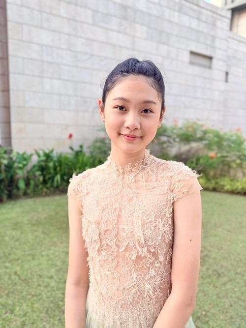 Nhiều ý kiến cho rằng Tiểu Panda thừa hưởng chiều cao và nét thanh tú từ mẹ.