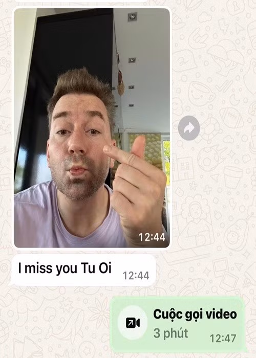 Minh Tú liên tục khoe hôn nhân ngọt ngào. Cô đăng tải ảnh chụp tin nhắn: "Anh nhớ em" của Cris. Ảnh: FB Minh Tú.