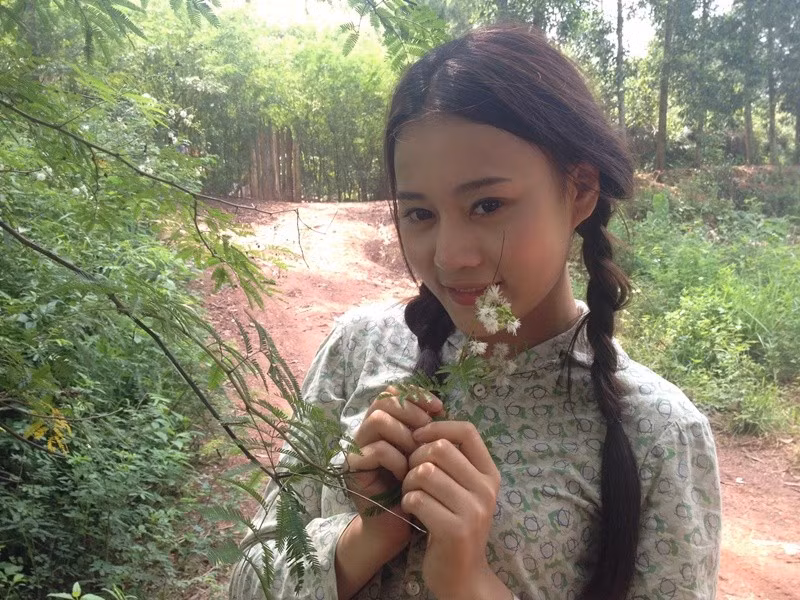 Nữ diễn viên sở hữu gương mặt ưa nhìn, vóc dáng gợi cảm. Ảnh: FB Phương Oanh.