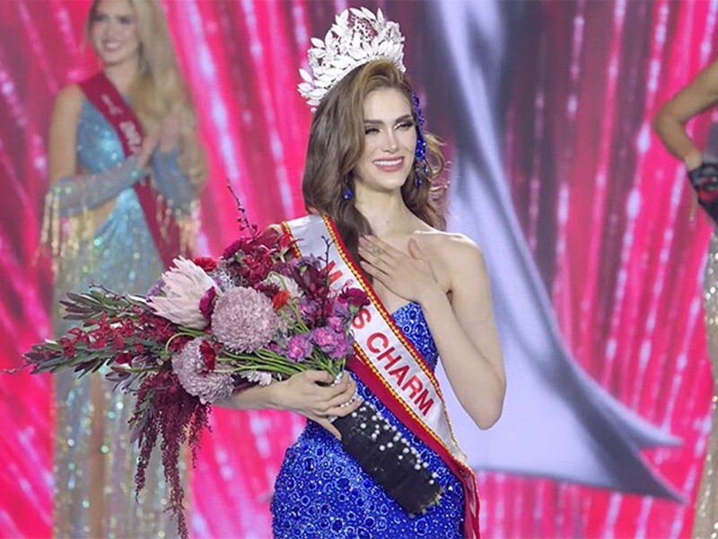 Đúng như nhiều khán giả dự đoán, Anna Blanco đến từ Venezuela giành vương miện Miss Charm 2025. Ảnh: Phụ Nữ Thủ Đô.