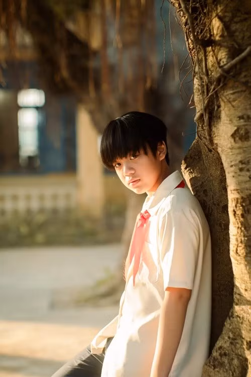 Hạo Khang vào vai Phúc giai đoạn năm 12 tuổi trong phim Ngày xưa có một chuyện tình. Ảnh: VTV.