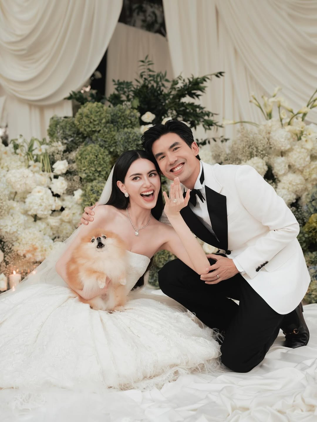 Tháng 6/2025,Ter Chantavit và Mai Davika thông báo đính hôn. Ảnh: Instagram Mai Davika.