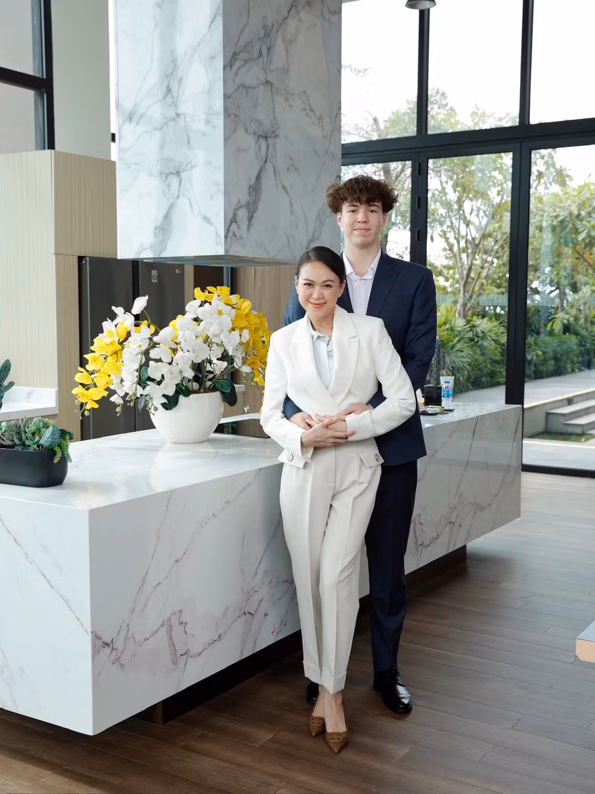 3 người con chung của Ngọc Nga và Lindsay gồm: William (sinh năm 2006), Edward (sinh năm 2008) và Elizabeth (sinh năm 2010). Trong ảnh là William, cao hơn 2m. Ảnh: FB Ngọc Nga.