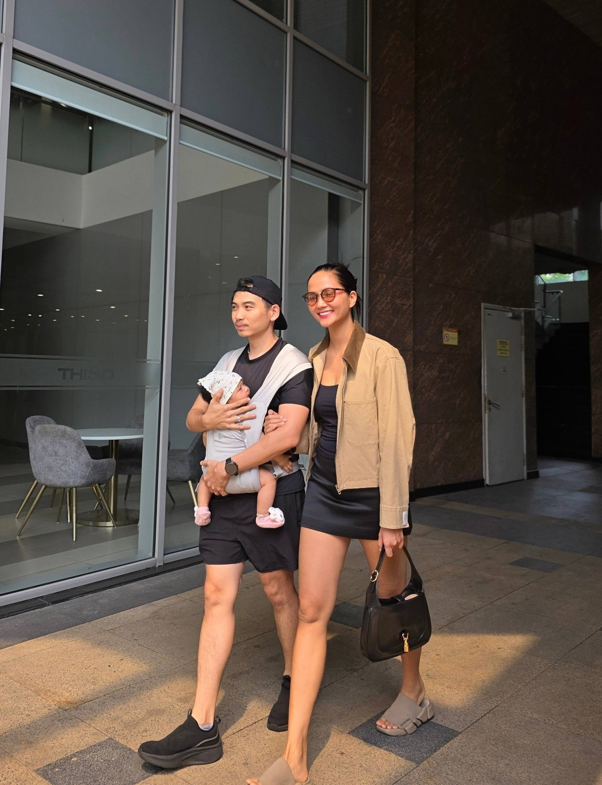 Tuấn Khôi luôn đồng hành, ủng hộ H’Hen Niê trong công việc lẫn cuộc sống. Cặp đôi chào đón con gái đầu lòng vào năm 2025, mở ra một chương mới đầy ý nghĩa.