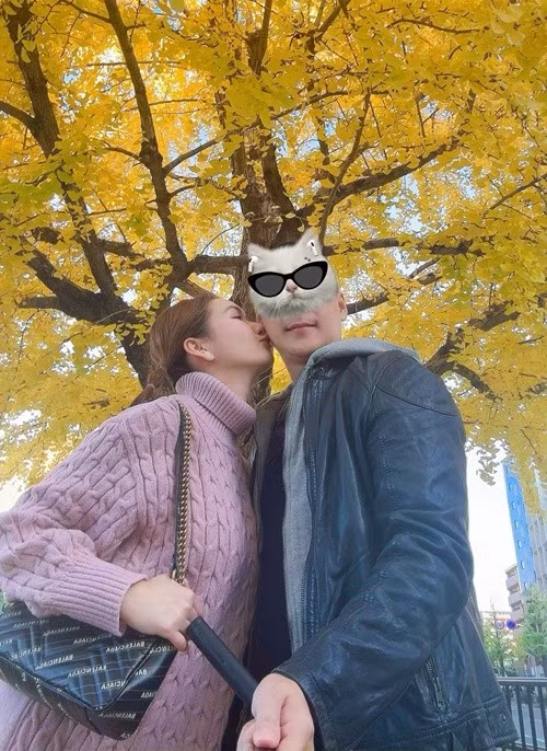 Theo người đẹp, chuyện hạnh phúc bền lâu không nằm ở ánh nhìn của người ngoài mà ở cách hai người cư xử khi không ai đang nhìn.