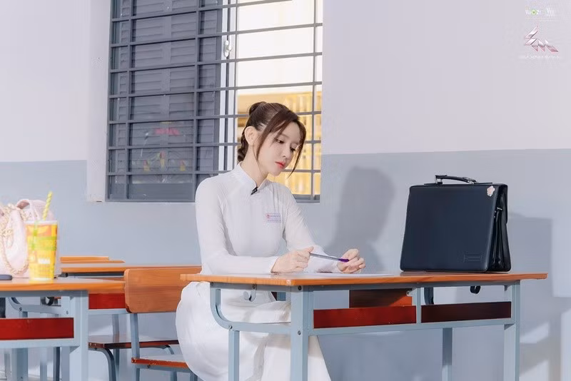 Bích Phương từng chia sẻ trên Vietnamnet, cô yêu nhiều, chia tay cũng nhiều. "Nhưng không có mối tình nào đọng lại trong đầu, vì tôi không để tâm vào bất kỳ mối quan hệ nào", Bích Phương trải lòng. Ảnh: FB Bích Phương.