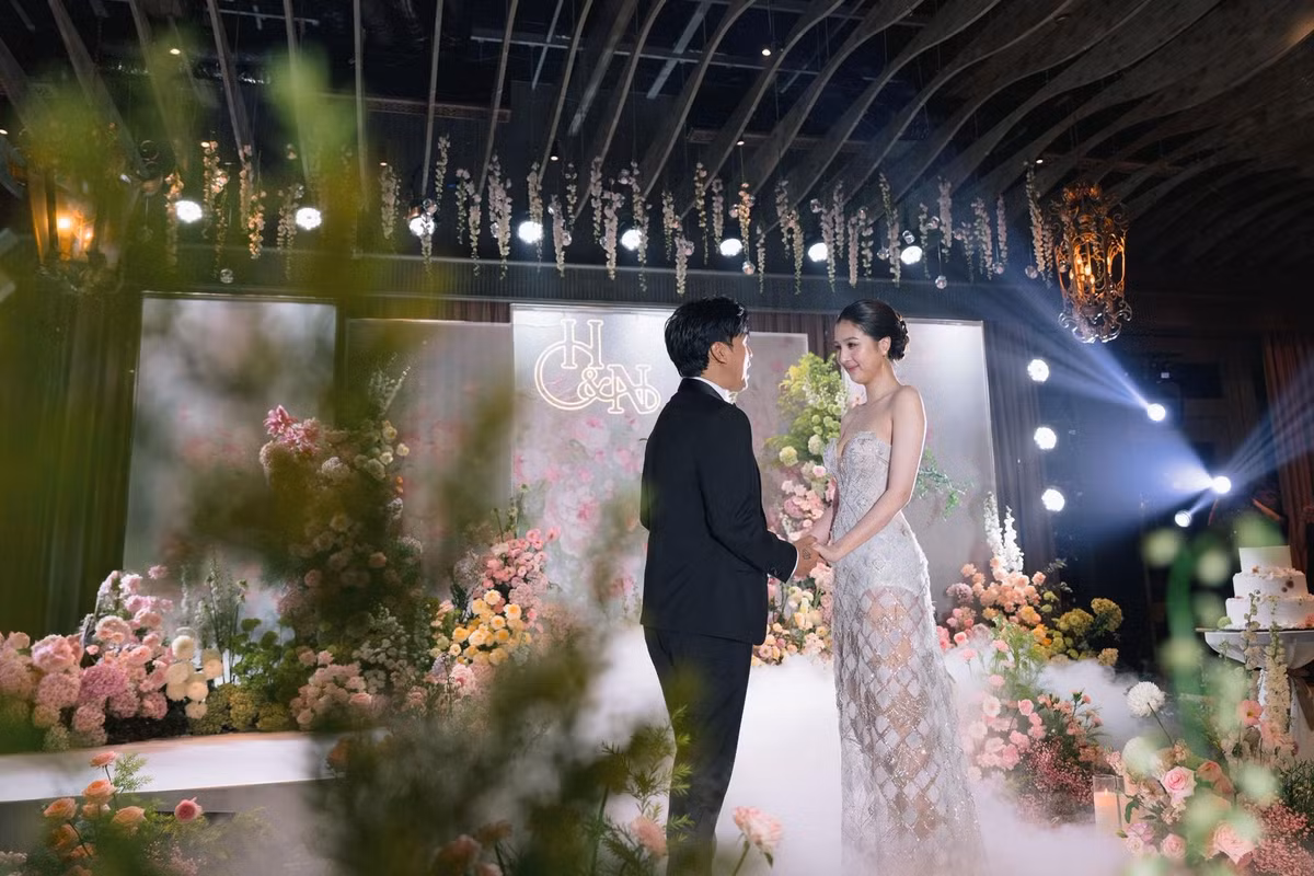 Nữ người mẫu cảm ơn Hồ Quang Hiếu vì đã xuất hiện trong cuộc sống của cô.