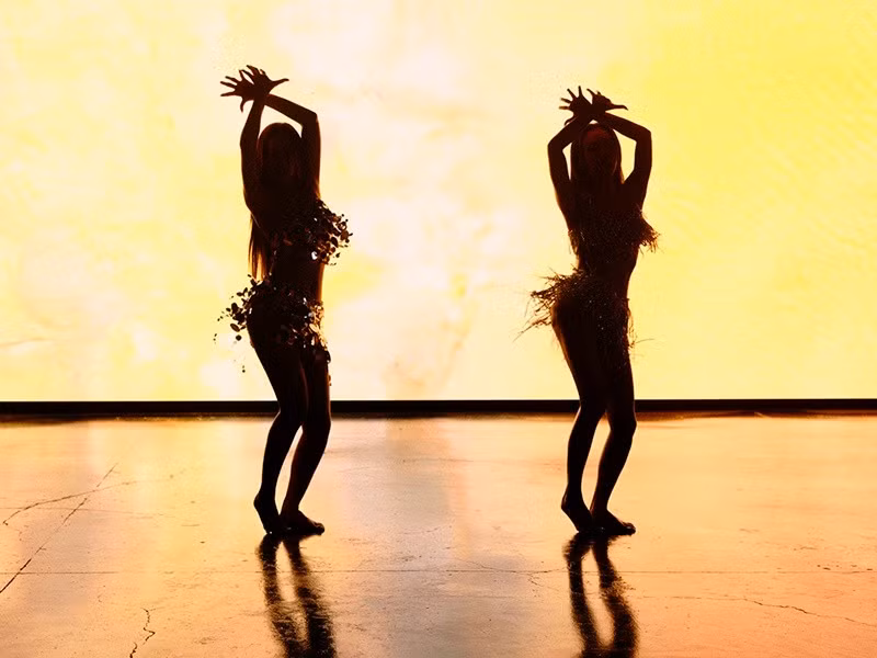 Trước màn hợp tác với Chi Pu, Văn Mai Hương cho biết, cô chưa từng ghét Chi Pu. "Tôi xem và nể Chi ở hành trình đạp gió", Tiền Phong dẫn lời Văn Mai Hương. Ảnh: Đẹp.