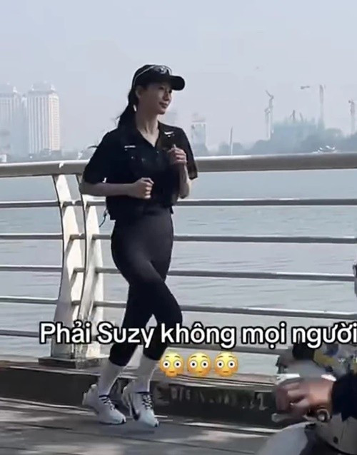 Nhiều cư dân mạng nhanh chóng nhận ra cô gái trong video chính là Suzy. Một trong những yếu tố quan trọng nhất khiến đoạn clip gây sốt là nhan sắc ít son phấn vẫn rạng rỡ của Suzy. Ảnh: Người Lao Động.