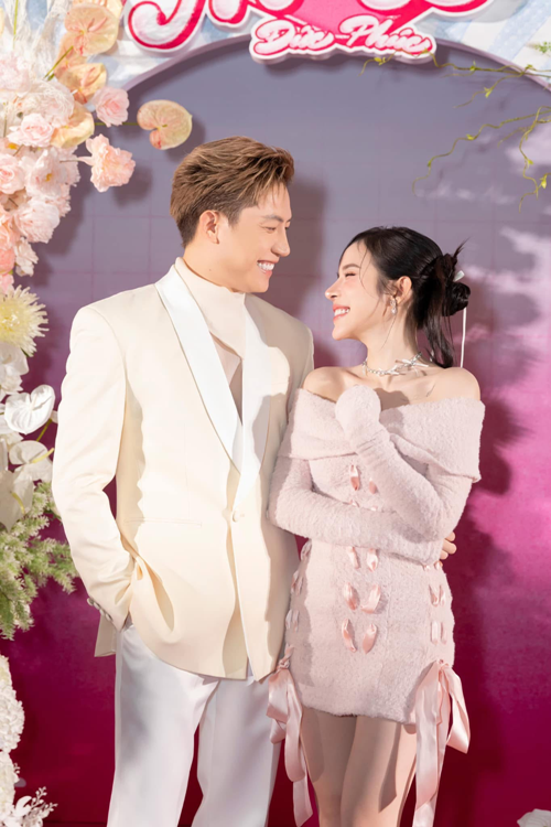 Theo Vietnamnet, Anh Tú từng chia sẻ, anh coi LyLy là một người rất thân. "Cá nhân tôi, Ly là một người rất tuyệt vời và tôi hài lòng với mối quan hệ này". Ảnh: Vietnamnet.