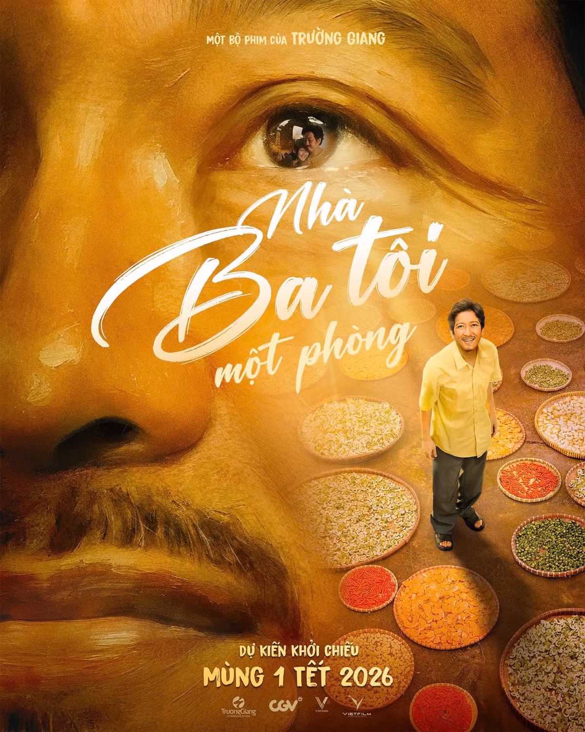 Theo Dân Việt, Nhà ba tôi một phòng là dự án đầu tiên Trường Giang đảm nhận cùng lúc ba vai trò: đạo diễn, nhà sản xuất và diễn viên. Ảnh: FB Trường Giang.
