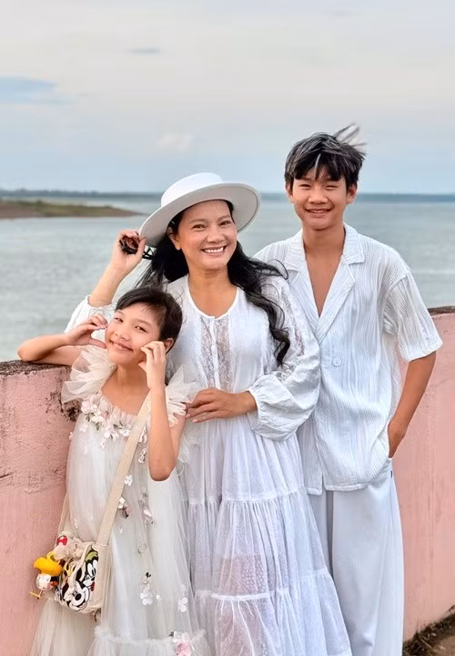 Con trai Kiều Trinh hiện tại cao 1m74, vẫn đam mê diễn xuất. Ảnh: FB Kiều Trinh.